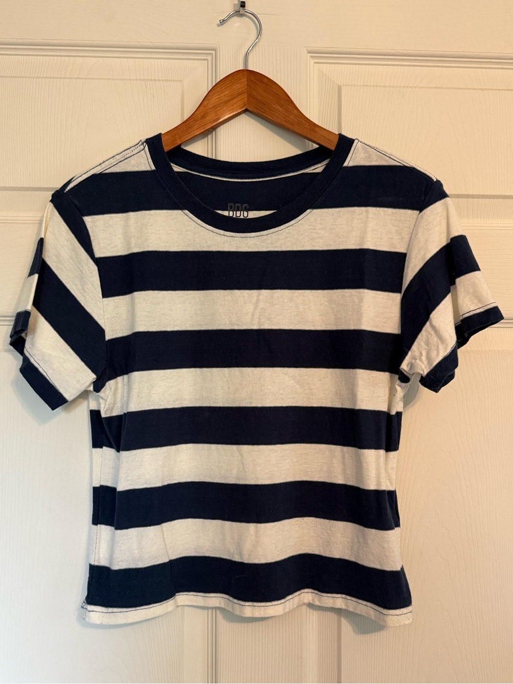 BDG Women's Navy & White Crop-top